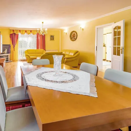 Beautiful In Labin With Wifi Apartment *