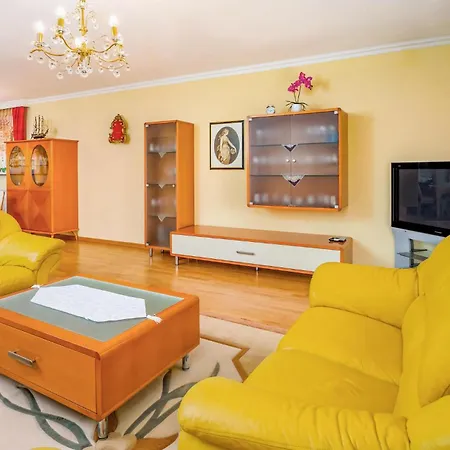 Beautiful In Labin With Wifi Apartment