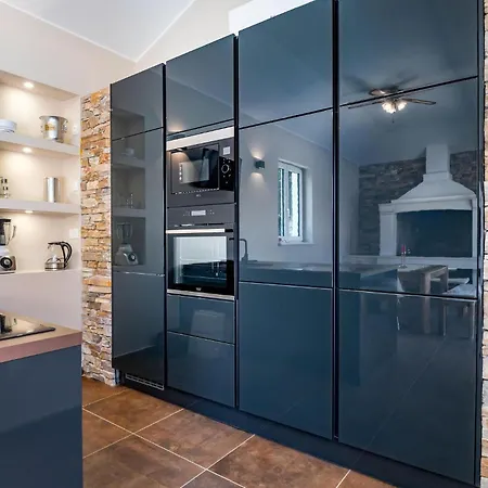 Beautiful In Labin With Wifi Apartment *